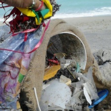 11 Balloons & Other Debris Balloons, plastic and other beach pollution