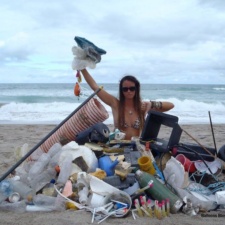 Vessel Debris 45 ft Clayton Reed pieces strewn on beach - Florida