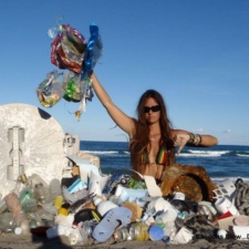 19 Balloons Plastic Pollution, Styrofoam and Balloons Cleaned Up from Beach