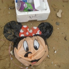 Hong Kong mylar balloon litter - Hong Kong